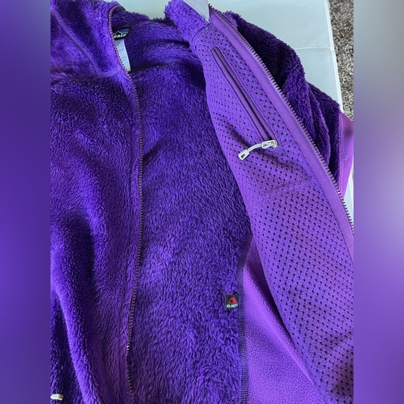 Women’s Patagonia Purple Fleece Jacket with attached hood - Picture 9 of 10